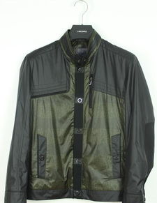 新款精品男裝茄克火熱上市，時尚與技術的完美結合